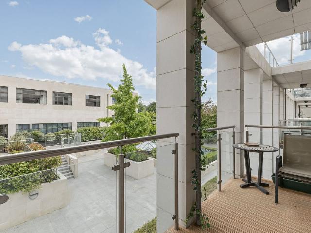 Charters Road, Ascot SL5, 2 bed flat to rent, £5,500 pcm | PrimeLocation