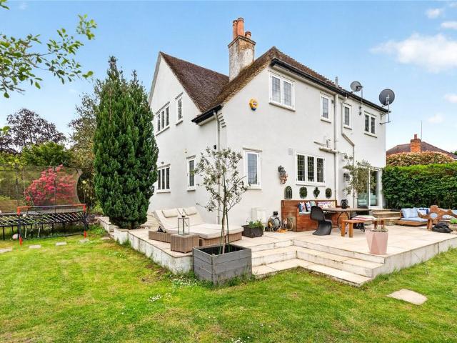 Charters Road, Sunningdale. 4 bed semi detached house to rent £4,500 pcm £1,038 pw