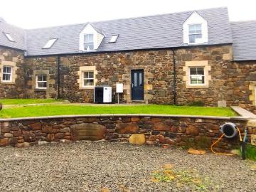 Chartershall, Stirling, FK7 4 bed character property to rent £1,900 pcm £438 pw