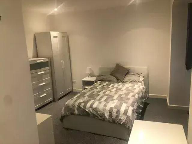 Chartley Avenue, London NW2 1 bed in a house share to rent £990 pcm £228 pw