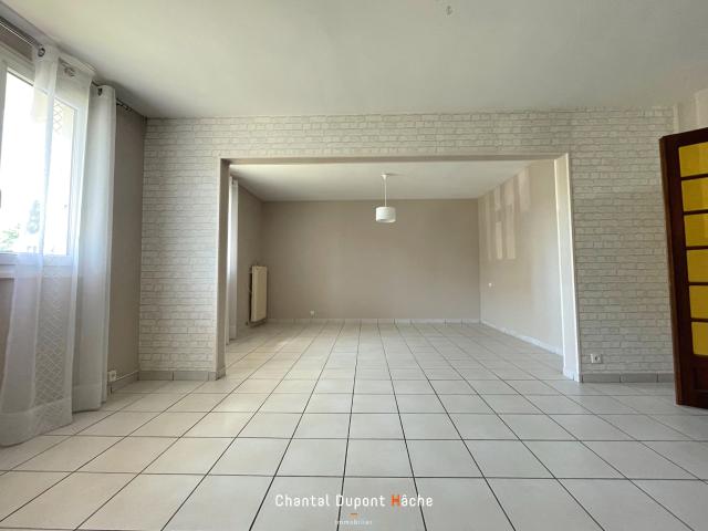 CHARTRES AGGLOMERATION Appartement de 93 m2 avec 3 chambres et cave !