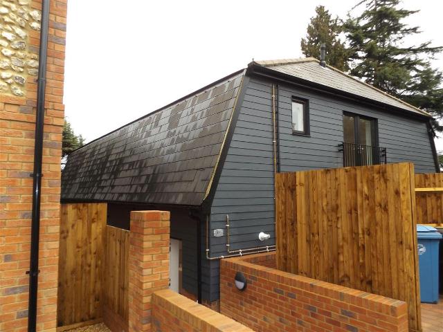 Chartridge Lane, Chesham HP5, 2 bed flat to rent, £1,350 pcm | PrimeLocation