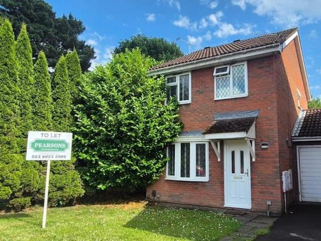 CHARTWELL GREEN, SO18 3 bed link detached house to rent £1,425 pcm £329 pw