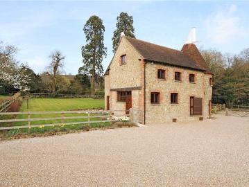 Chartwell Farm, Mapleton Road, Westerham, Kent TN16, 3 bed detached house to rent, £3,600 pcm | PrimeLocation