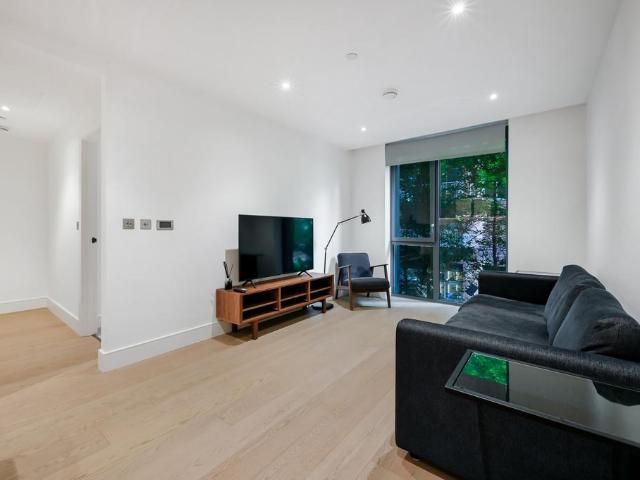 Chartwell House 1 bed flat to rent £3,497 pcm £807 pw