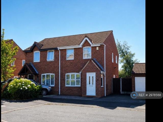 Chase Terrace, Burntwood, WS7 3 bed semi detached house to rent £1,295 pcm £299 pw