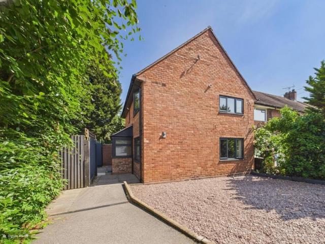 Chase Grove, Birmingham, B24 4 bed end of terrace house to rent £1,550 pcm £358 pw