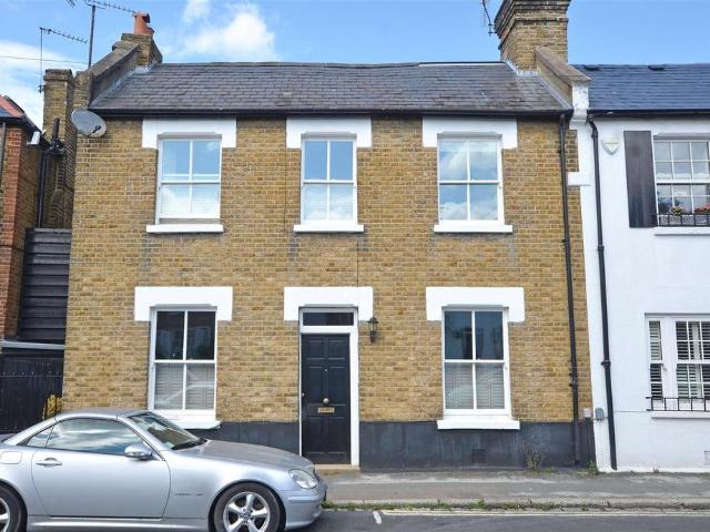 Chase Lodge Hotel, 10 Park Road, London, KT1 4AS, United Kingdom | 3 bed house for rent #138595201 | Rentberry