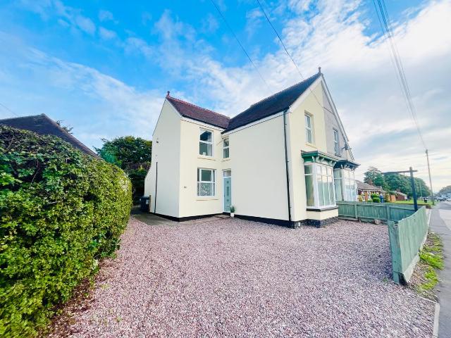Chase Road, Burntwood WS7, 2 bed property to rent, £1,200 pcm | PrimeLocation