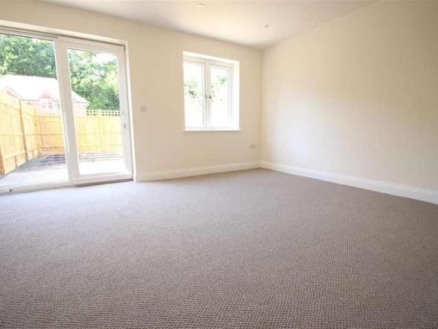 Chase Road, Lindford, GU35