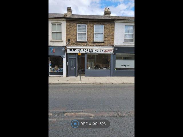 Chase Side, Enfield EN2, 3 bed terraced house to rent, £2,300 pcm | PrimeLocation