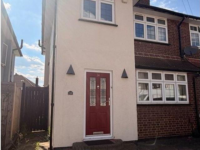 Chaseside Close, Romford RM1, 3 bed semi detached house to rent, £2,500 pcm | PrimeLocation