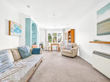 Chasewood Avenue, Enfield EN2, 2 bed flat to rent, £1,800 pcm | PrimeLocation