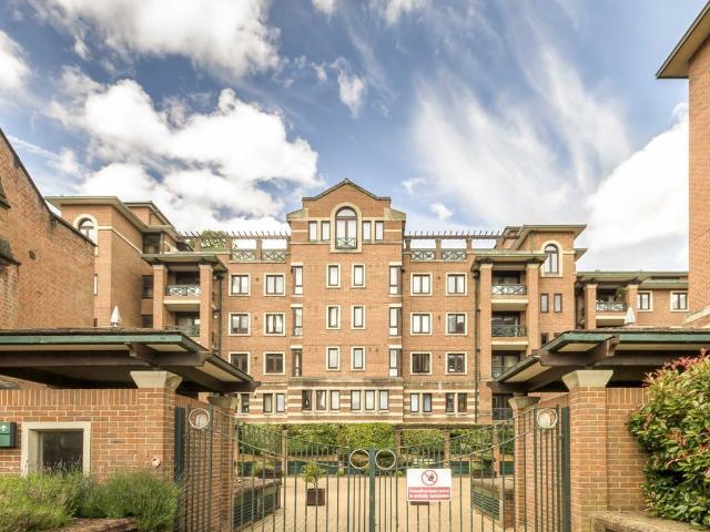 Chasewood Park, Harrow HA1, 2 bed flat to rent, £2,500 pcm | PrimeLocation