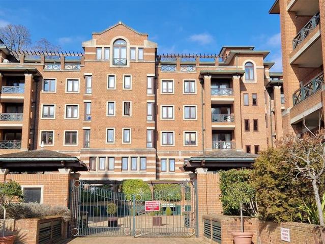Chasewood Park, Sudbury Hill, Harrow HA1, 3 bed flat to rent, £2,700 pcm | PrimeLocation