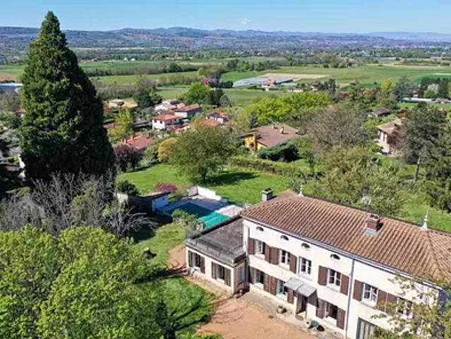 Chasselay 69380 Achat / Vente maison 9 pièces t9 piscine jardin