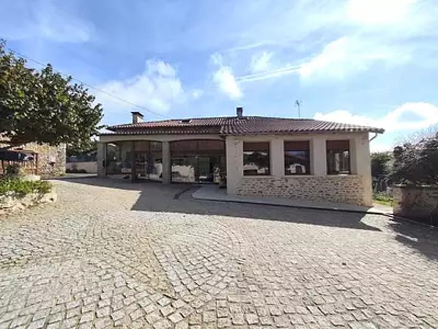 Chasseneuil sur Bonnieure 16260 Achat / Vente maison 8 pièces t8