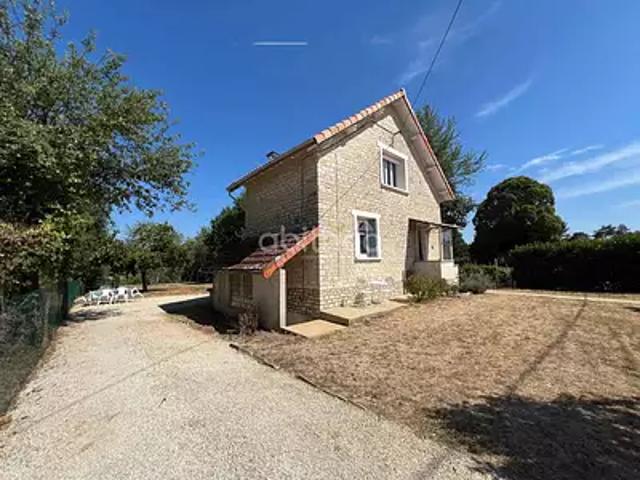 Chassiecq 16350 Achat / Vente maison 3 pièces t3