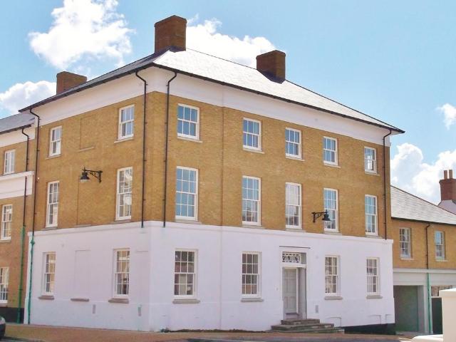 Chetcombe Mews, Poundbury, Dorchester. 2 bed flat to rent £1,275 pcm £294 pw