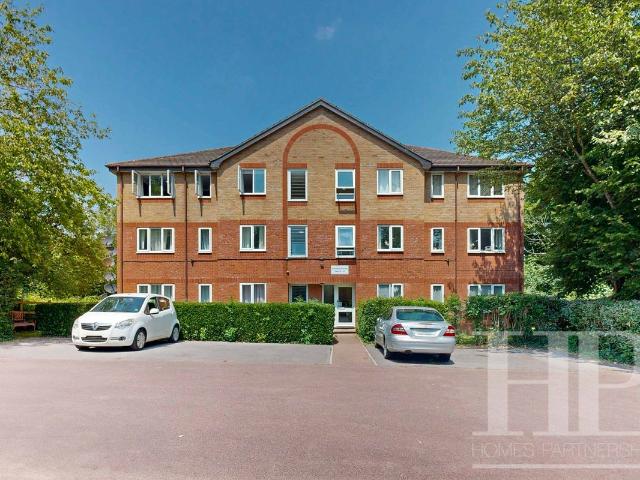 Chetwood Road, Crawley RH11, 1 bed flat to rent, £1,050 pcm | PrimeLocation