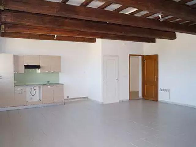 Cheval Blanc 84460 Location appartement 2 pièces t2