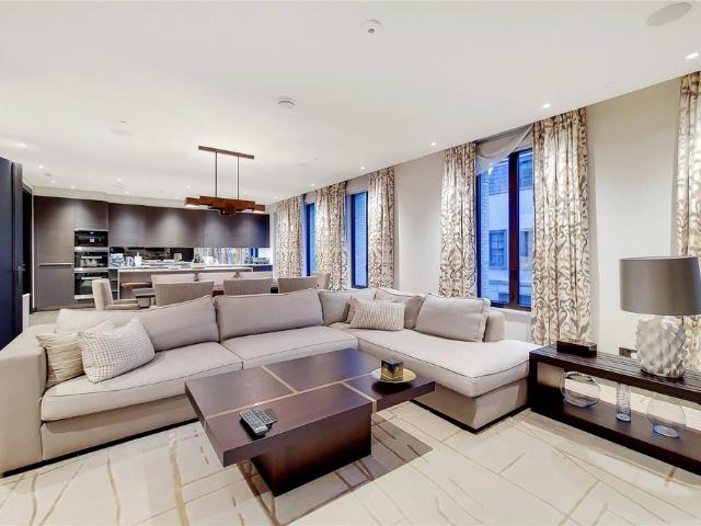 Cheval Place, London, SW7 2 bed apartment to rent £14,083 pcm £3,250 pw