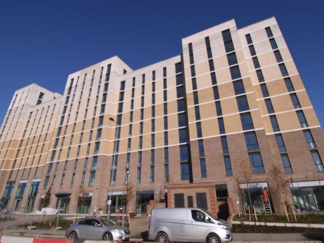 Chevette Court, Bedfordshire LU2, 2 bed flat to rent, £1,350 pcm | PrimeLocation