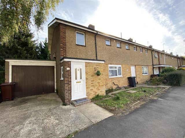 Cheviots, Hatfield 5 bed end of terrace house to rent £2,500 pcm £577 pw