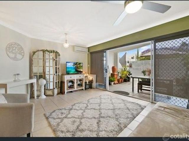 Chevon Island Living Fully Furnished