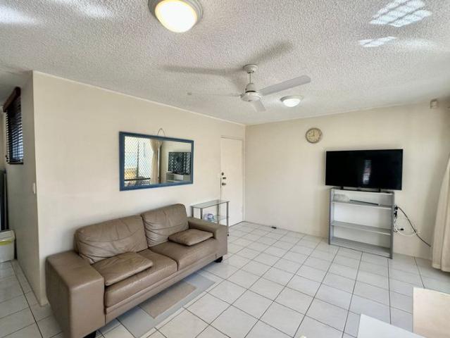 Chevron Island 1 Bedroom Furnished Ground Floor Unit