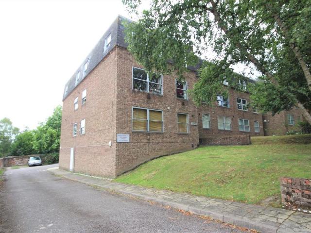 Chevremont, Jenner Road, Guildford 1 bed flat to rent £1,300 pcm £300 pw