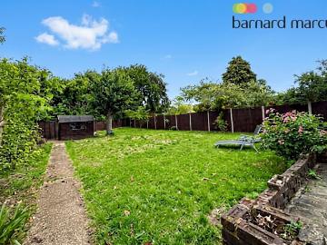 Cheyham Gardens, Sutton SM2, 3 bed flat to rent, £2,600 pcm | PrimeLocation