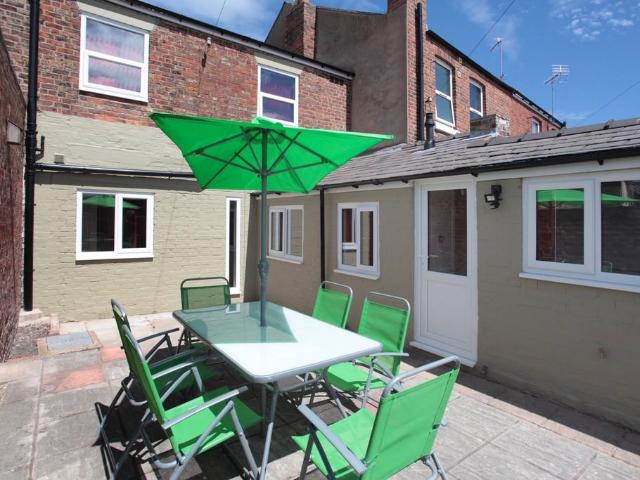 Cheyney Road, Chester 1 bed in a house share to rent £675 pcm £156 pw