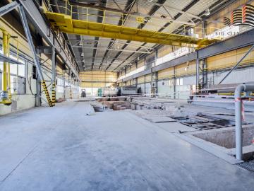 Hala produkcyjno magazynowa z biurami, suwnicą 10 678 m2