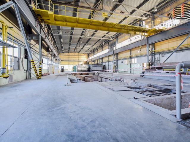 Do sprzedania hala produkcyjno magazynowa z biurami 10 678 m²