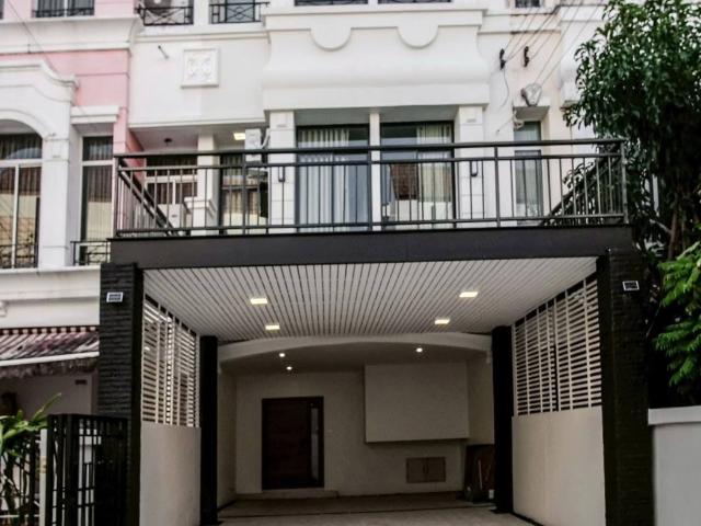 เช่าบ้าน Baan Klang Muang British Town Srinakarin/บ้านกลางเมือง บริติช ทาวน์ ศรีนครินทร์ M6908
