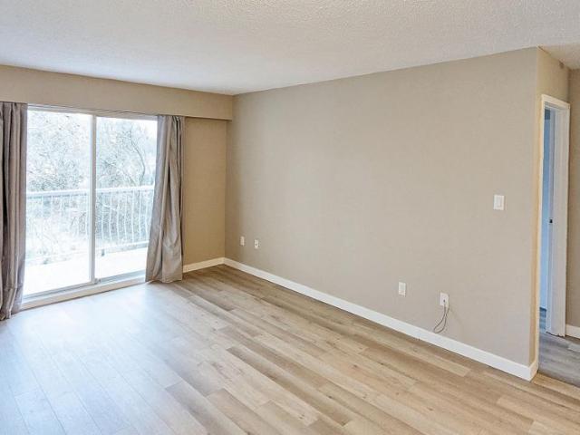 Cheam View Apartments 2 — Bachelor