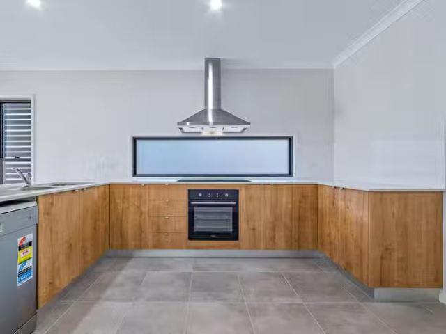 Rental! 43 Altmann Avenue, Cannonvale, QLD 4802