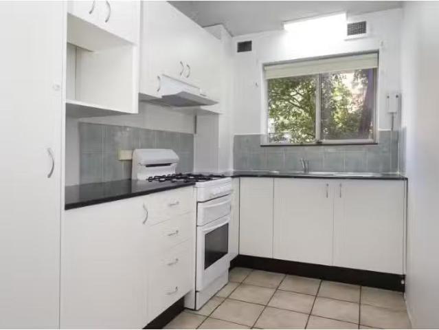Cozy 4/3 Gray Crescent, Eastlakes Apartment for rent Listed b.