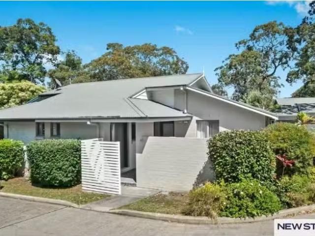 Charming 43 Kingfisher Circuit, Cams Wharf Apartment for rent.