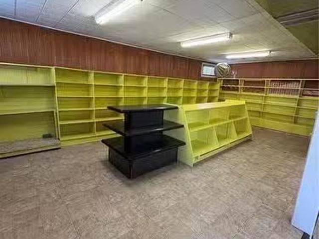 Just in! 401 Osler Street, Regina, SK, S4R 1V8 commercial fo.