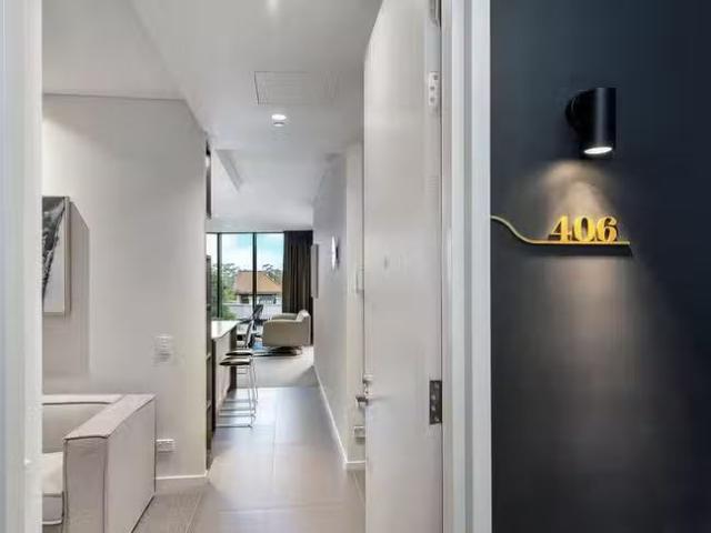 New 406/232 Wellington Road, Kangaroo Point, QLD 4169