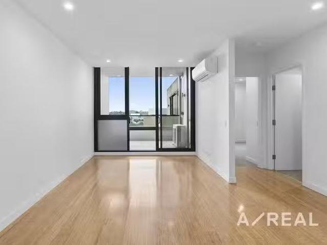 Deal! 408/712 Station Street, Box Hill, VIC 3128