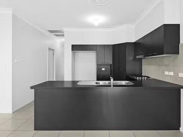 Unique 40 William Hart Crescent, Penrith, NSW 2750