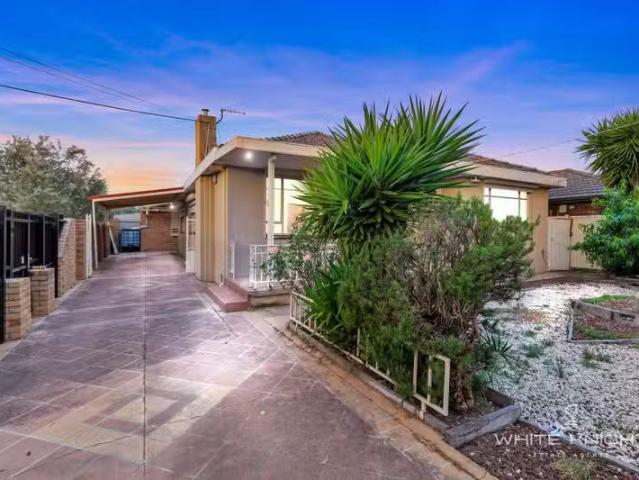 New 40 Andrea Street, St Albans VIC 3021