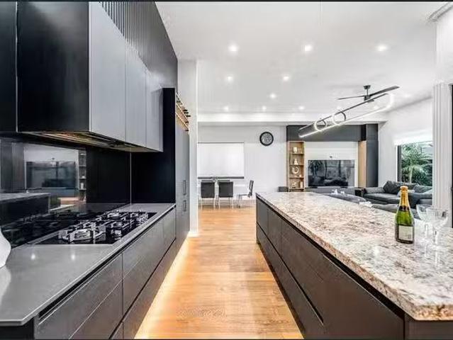 Cheap 40 Munce Place, Cannon Hill, QLD 4170