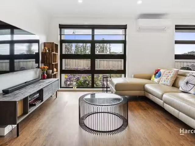 Cozy 40 Sandpiper Drive, MIDWAY POINT, TAS 7171 House for Rent
