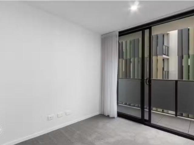 Cheap 411/90 Swain Street, Gungahlin Apartment for rent Liste.