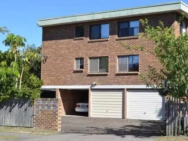 Just in! 4/11 Foxton Street, Indooroopilly, QLD 4068