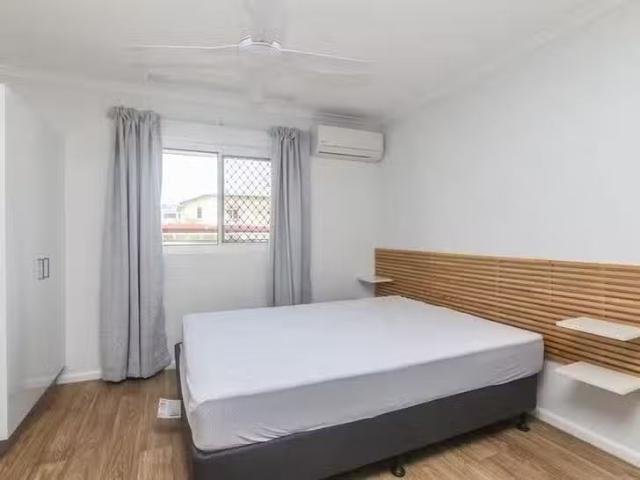 Deal! 4/136 Grafton Street, Cairns City, QLD 4870